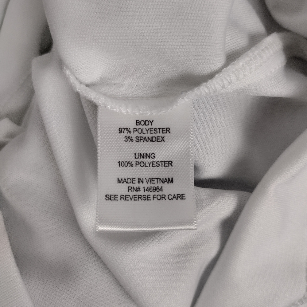 Beautiful handkerchief dress - Picture 7 of 15